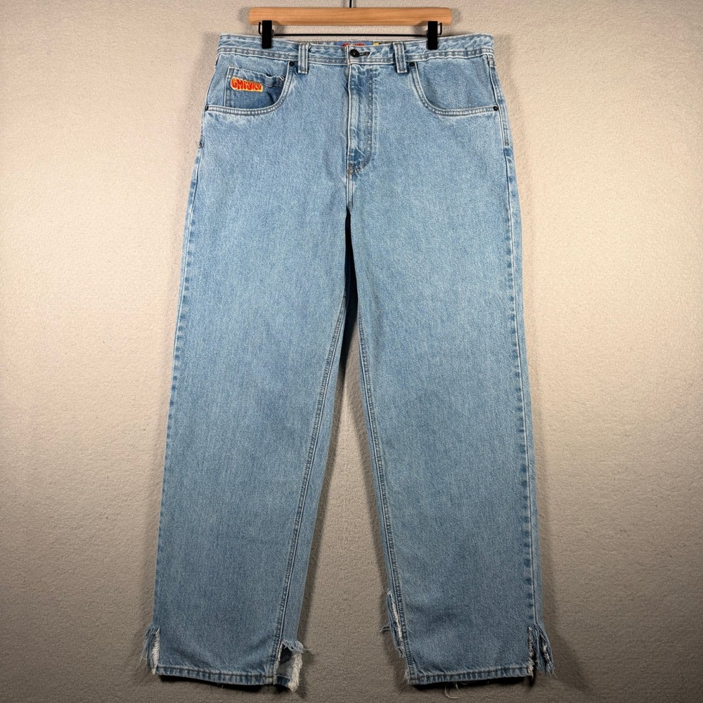 Empyre Relaxed Fit Light Wash Blue Denim Jeans Mens 36 Baggy Frayed Hem